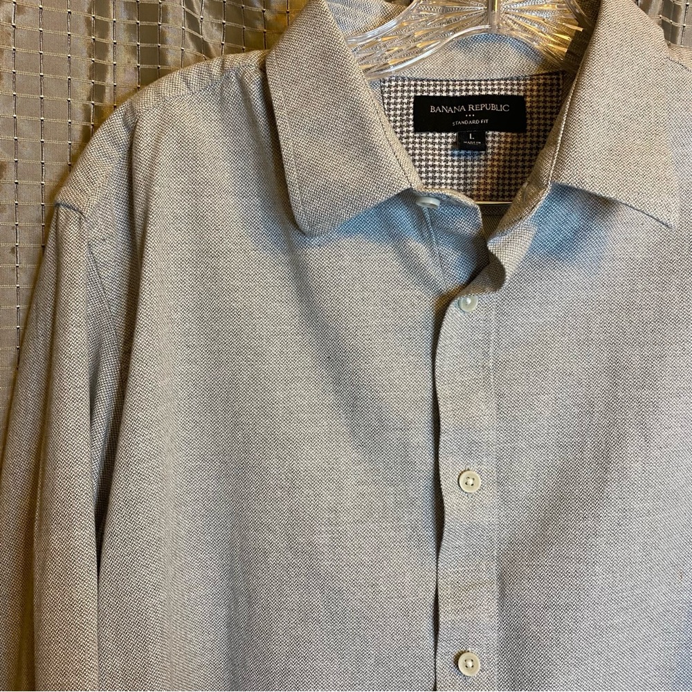 Banana Republic Gray Button Up Shirt - Picture 3 of 6